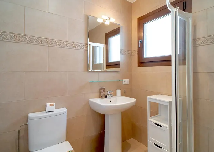 Grand Pool Terrace By Casasol וילה נרחה