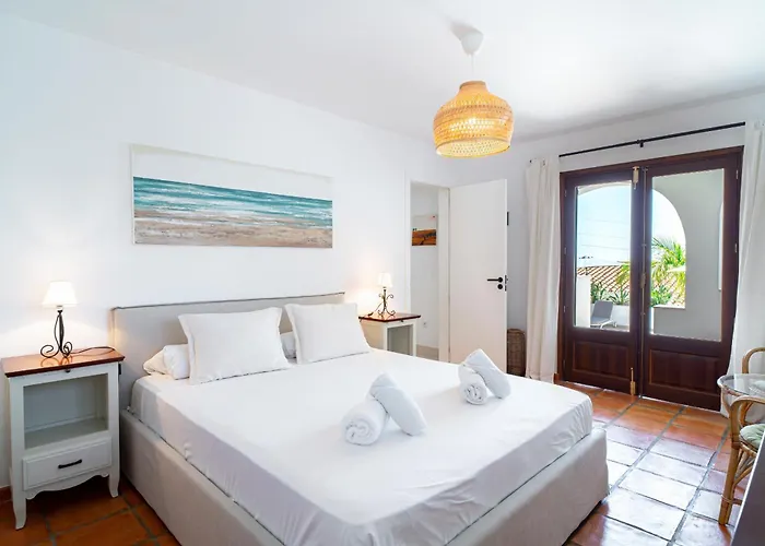 Вилла Grand Pool Terrace By Casasol *