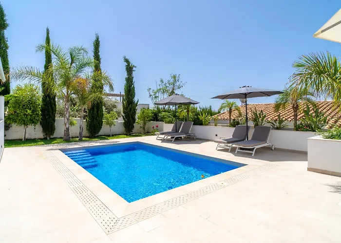 Вилла Grand Pool Terrace By Casasol Нерха